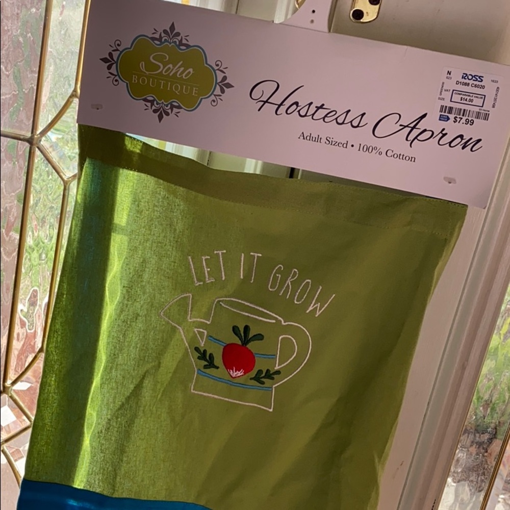Hostess apron by Soho Boutique